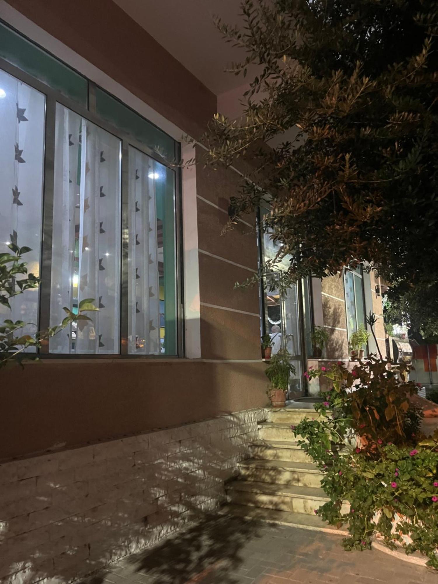 Hotel Luli City Center Dıraç Dış mekan fotoğraf